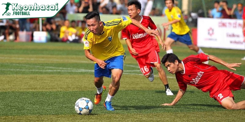 Bóng đá phủi là gì - Nơi giải trí đam mê của giới trẻ 4 Luật chơi cơ bản trong bóng đá phủi mới nhất trong năm nay