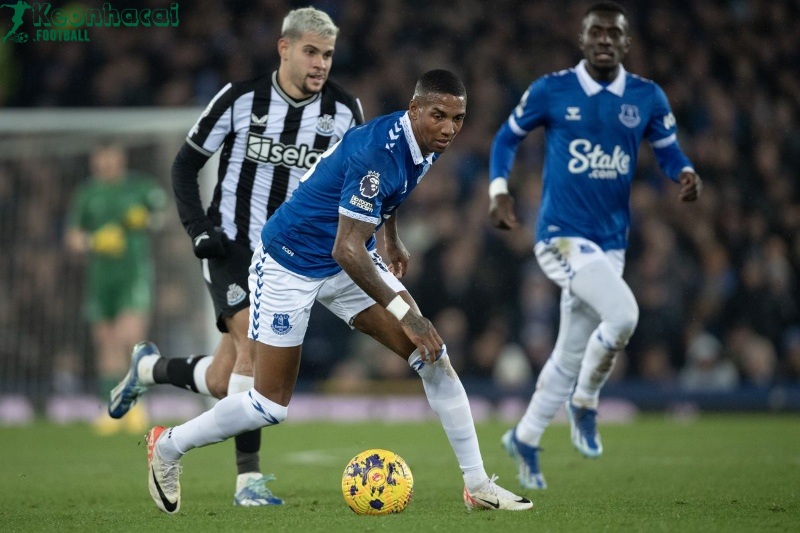 Soi kèo Newcastle vs Everton - 22h00 ngày 25/5 - Ngoại hạng Anh 2 Soi kèo Newcastle vs Everton - 22h00 ngày 25/5