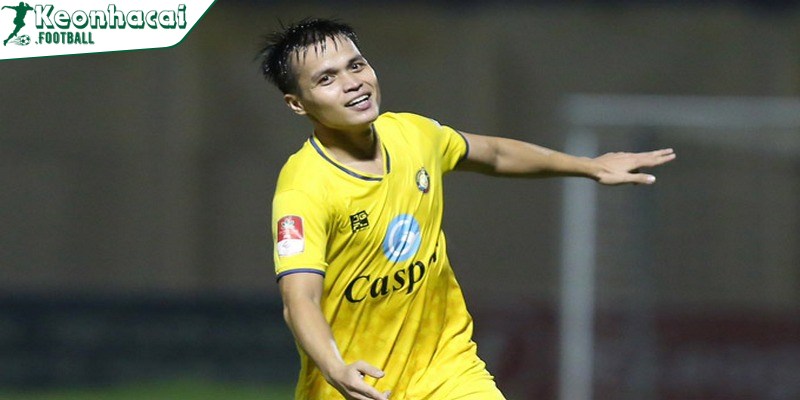 Lộ diện 2 tân binh chất lượng của CLB Nam Định: A Mít và Đặng Văn Tới 2 A Mít chia tay Thanh Hóa, cập bến Nam Định