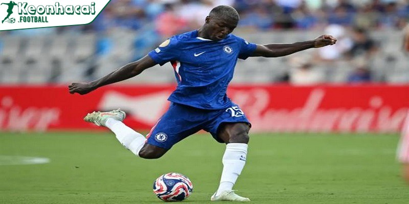 Ethan Nwaneri cân nhắc rời Arsenal để gia nhập Dortmund tìm suất đá chính 2 Nwaneri viên ngọc quý trong tay Mikel Arteta