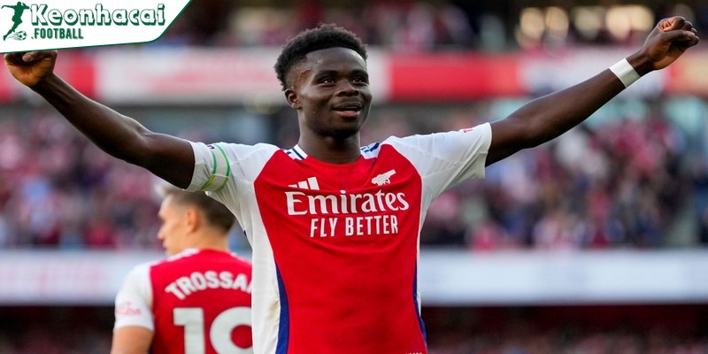 Tiền vệ cánh phải hay nhất mọi thời đại mới tổng hợp 3 Bukayo Saka là một trong những tài năng trẻ triển vọng nhất