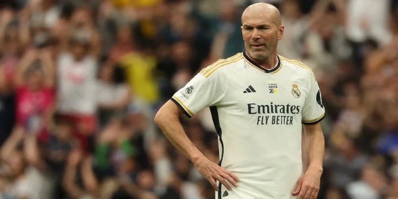Tiền Vệ Trung Tâm Hay Nhất Thế Giới - Trái Tim Đội Bóng 2 Tiền vệ trung tâm hay nhất thế giới Zidane là tượng đài bất tử bóng đá Pháp