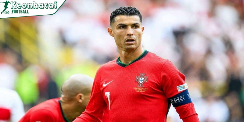 Tiểu sử Ronaldo từng có tuổi thơ cơ cực nhưng đầy khát khao