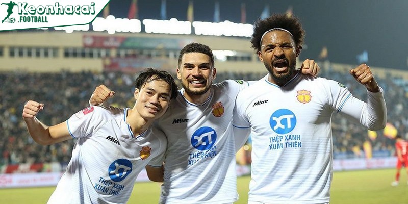 CLB Nam Định sa sút đáng báo động: Nhà vô địch V.League đang rơi tự do? 3 Tham chiến ở AFC Champions League Two khiến Nam Định phải căng sức