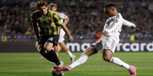 Kylian Mbappe lập hat-trick trước Kairat Almaty nhưng vẫn chưa hài lòng 7 Mbappe: "Tôi chơi vì tập thể, không phải vì hat-trick"