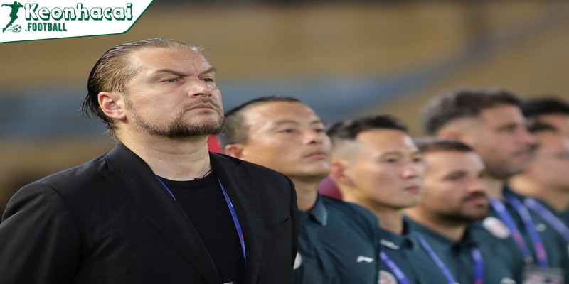 Thắng Thanh Hóa nhưng HLV Popov vẫn buồn: “Đội bóng cũ không đáng ở nhóm cuối” 2 HLV Velizar Popov: “Tôi rất yêu Thanh Hóa, nhưng hôm nay là một ngày buồn”