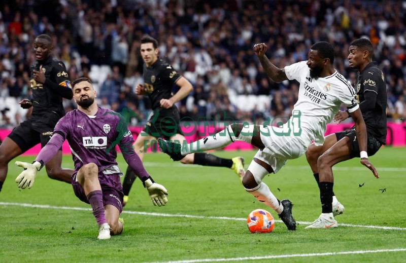 Soi kèo Real Madrid vs Valencia - 3h00 ngày 02/11 - La Liga 2 Soi kèo Real Madrid vs Valencia - 3h00 ngày 02/11